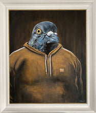 Ladda upp bild till gallerivisning, "The Pigeon" – originalmålning i blandteknik av Denize Artuñedo Engblom. Porträtt av Duvan Caesar på pannå, inramad i återbrukad vit träram.