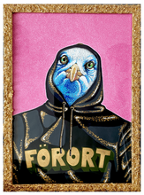 Ladda upp bild till gallerivisning, FÖRORT – originalmålning av Fiskmåsen Mozart i blandteknik med handdekorerad ram av Denize Artuñedo Engblom.