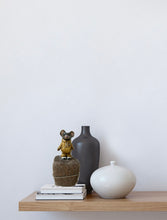 Ladda upp bild till gallerivisning, Skulptur Pipette i hemmiljö