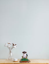 Ladda upp bild till gallerivisning, HVB-skulptur i hemmiljö