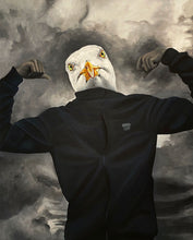 Ladda upp bild till gallerivisning, STRONG - Fine Art-print av Fiskmåsen Mozart som poserar framför grå himmel – konstverk med attityd och styrka.