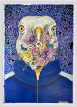 Ladda upp bild till gallerivisning, Be Good And Stay Quiet – originalmålning i blandteknik av DenART. Porträtt av Fiskmåsen Mozart med blombukett i munnen, inramad i stilren vit ram.



